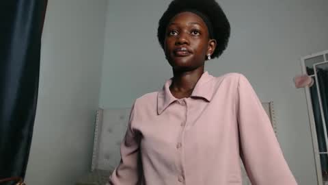 CIARA online show from November 2025 10:43:02 AM