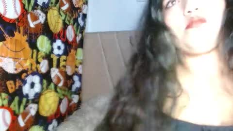 Afrodita Booms online show from November 2025 06:40:01 PM