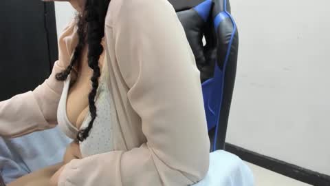 A G A T A  online show from February 2026 01:25:01 PM