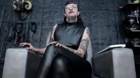 Snapshot of agata_darkness chatting on April 2026 12:02:01 AM Miss Agata online show from April 2026 12:02:01 AM