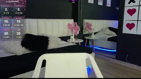 AGATA online show from October 2025 05:03:01 PM