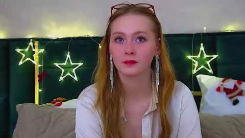 AgataFoxley online show from December 2025 06:27:02 PM