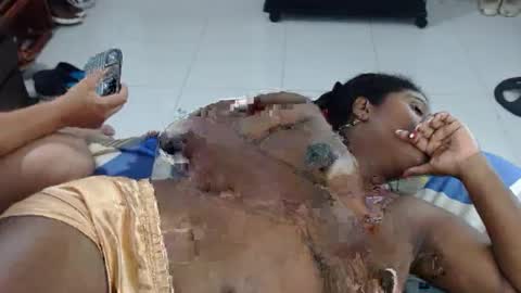 independent model online show from September 2025 04:27:01 AM