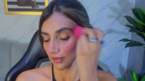 Snapshot of agatha_brooks_t chatting on April 2026 12:31:01 PM AGATHA online show from April 2026 12:31:01 PM