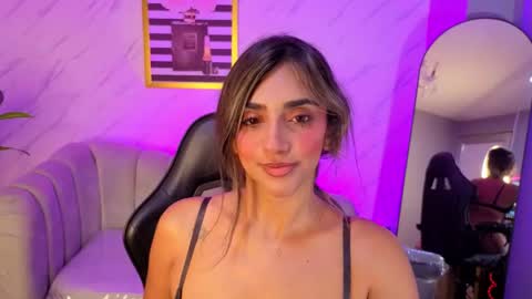 Snapshot of agatha_brooks_t chatting on May 2026 12:33:01 PM AGATHA online show from May 2026 12:33:01 PM