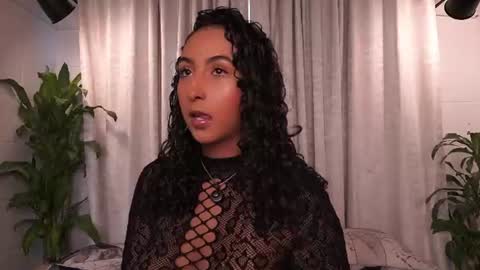 Snapshot of agatha_collinss chatting on June 2026 08:17:01 PM Val inst agatha clls online show from June 2026 08:17:01 PM