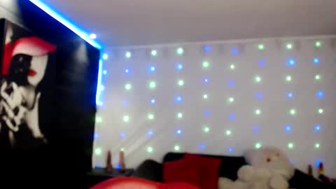 CAROLINA online show from October 2025 09:37:01 PM