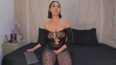 Agatha Steel online show from October 2025 07:37:01 PM