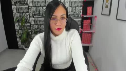 Snapshot of aghata_moon chatting on January 2025 04:22:01 PM Aghata Moon online show from January 2025 04:22:01 PM