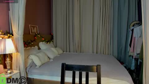 agnes wells online show from November 2025 09:22:01 AM