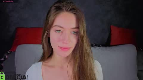 agnes wells online show from November 2025 10:18:01 AM