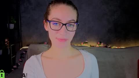 agnes wells online show from December 2025 09:25:01 AM