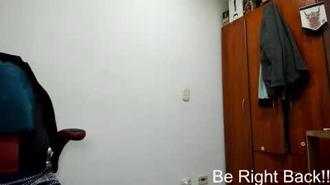 Agustin online show from September 2025 05:24:02 PM