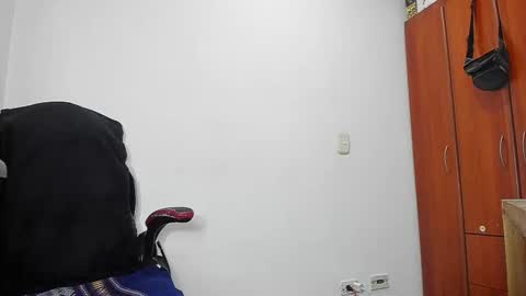 Agustin online show from February 2026 04:27:02 PM