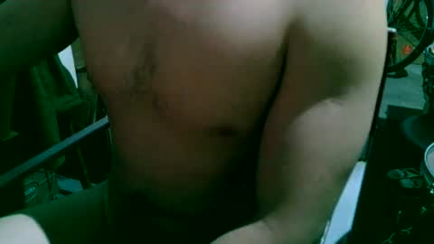 agustin_p online show from August 2026 04:05:02 AM