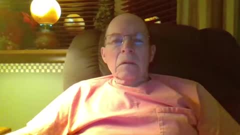 aguynrkfrd online show from December 2024 10:28:02 AM