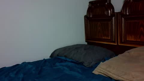 Blue Eyed Handsome Man online show from March 2026 12:14:01 AM