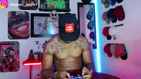 Snapshot of aharon_sexo1 chatting on January 2025 11:34:02 PM Aharon Zamora online show from January 2025 11:34:02 PM