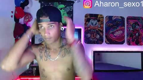 Snapshot of aharon_sexo1 chatting on March 2025 07:05:02 AM Aharon Zamora online show from March 2025 07:05:02 AM