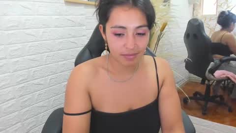 Snapshot of ahisha09 chatting on December 2024 06:48:02 PM Ahisha online show from December 2024 06:48:02 PM