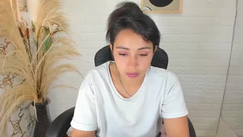 Snapshot of ahisha09 chatting on January 2025 03:25:02 PM Ahisha online show from January 2025 03:25:02 PM