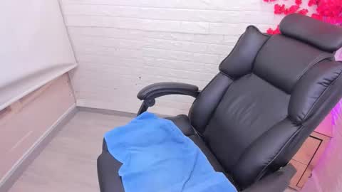 Ahisha online show from December 2025 08:36:02 PM