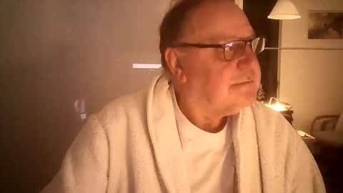 Snapshot of ahmole chatting on December 2024 09:30:02 PM Ole online show from December 2024 09:30:02 PM