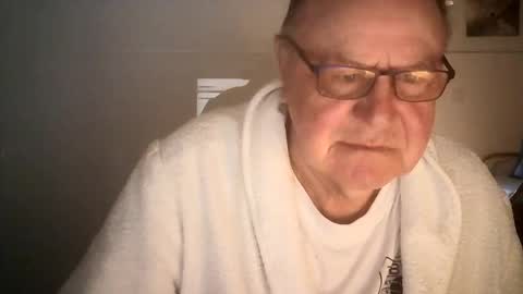 Snapshot of ahmole chatting on December 2024 08:19:02 AM Ole online show from December 2024 08:19:02 AM