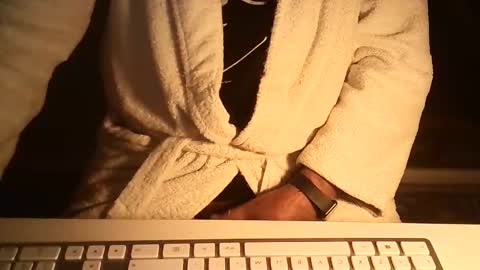 Snapshot of ahmole chatting on November 2025 08:36:02 PM Ole online show from November 2025 08:36:02 PM