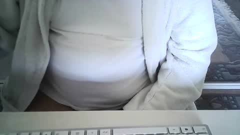 Snapshot of ahmole chatting on November 2025 10:59:01 AM Ole online show from November 2025 10:59:01 AM