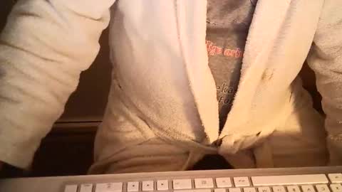 Snapshot of ahmole chatting on March 2026 12:25:01 AM Ole online show from March 2026 12:25:01 AM