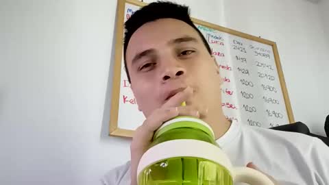 ahntony  69 online show from November 2025 05:25:01 PM