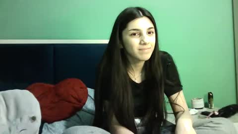 Snapshot of ahotkitty18 chatting on January 2025 04:15:01 PM Selena online show from January 2025 04:15:01 PM