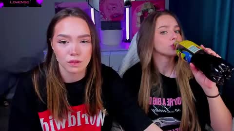 ai__girl online show from April 2026 07:01:01 AM