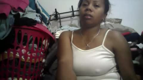 Aicha boobs online show from April 2026 02:02:01 AM