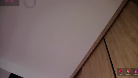 Aida  online show from September 2025 10:52:02 AM