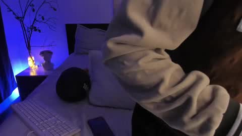 Snapshot of aidan_hale chatting on February 2025 03:12:02 AM A H online show from February 2025 03:12:02 AM