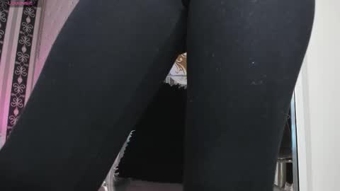 aidasina online show from November 2025 08:10:01 PM