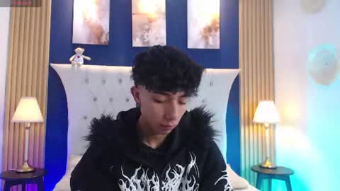 Snapshot of aiden_rivers_ chatting on June 2026 01:04:01 PM Aiden online show from June 2026 01:04:01 PM