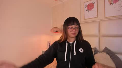 Aily Yozuko online show from February 2026 02:43:01 AM