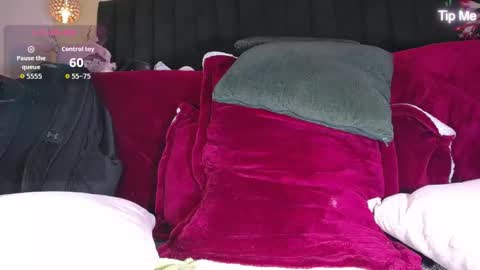 Ailyn rouss online show from November 2025 02:12:01 AM