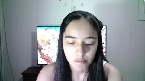 Snapshot of aineangeel chatting on February 2025 12:32:01 AM AINE online show from February 2025 12:32:01 AM