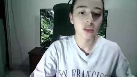 Snapshot of aineangeel chatting on February 2025 02:20:01 AM AINE online show from February 2025 02:20:01 AM