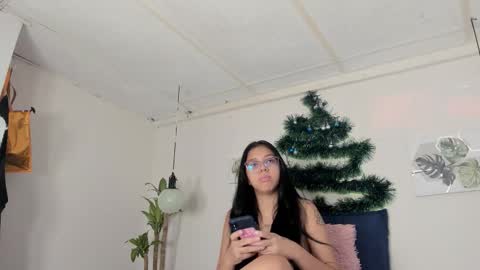 Ainoa  online show from November 2025 01:01:01 PM