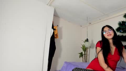 Ainoa  online show from November 2025 01:03:01 PM