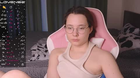 Snapshot of airyhill chatting on December 2024 07:33:02 AM airyhill online show from December 2024 07:33:02 AM