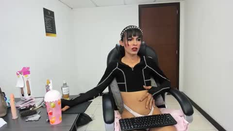 Aisha online show from April 2026 04:46:01 AM