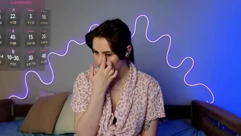 Aisha online show from March 2025 02:32:01 PM