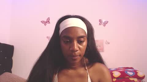 Aisha online show from December 2025 08:07:02 PM