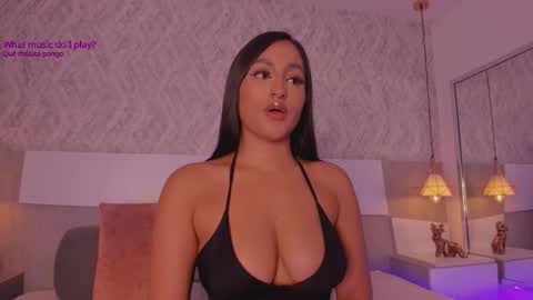 Aisha online show from November 2025 08:31:01 PM